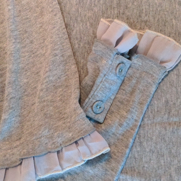 Mystree Sz M Gray Top with Sheer Gray detailing in the back and the bottom - Picture 6 of 8